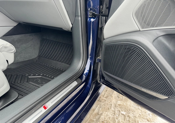 Audi A4 cena 114000 przebieg: 39000, rok produkcji 2019 z Nysa małe 379